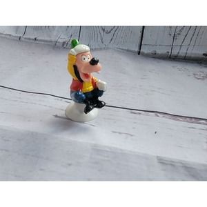 Vintage Disney Goofy Suction Cup Toy 2.5 Inches